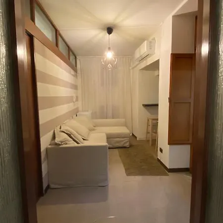 Alojamento de Acomodação e Pequeno-almoço Lulu' Lesuites
