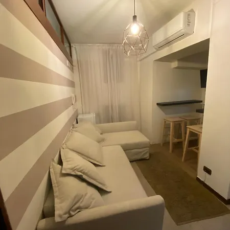 Alojamento de Acomodação e Pequeno-almoço Lulu' Lesuites